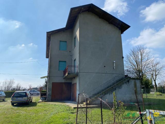 Villa Indipendente in vendita a Noceto, Reggio Emilia