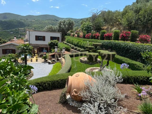 Villa Indipendente in vendita a Monte Argentario, Porto Santo Stefano
