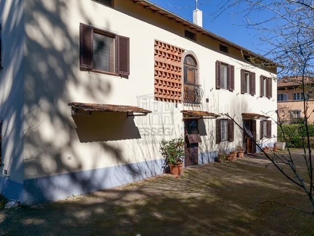 Villa Indipendente in vendita a Vicopelago, Bagni Di Lucca Ponte