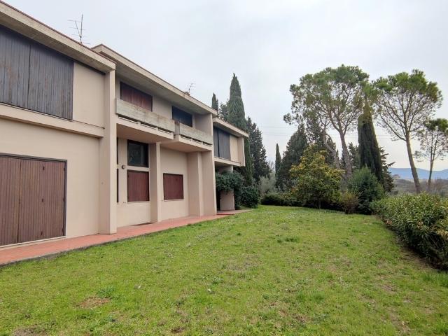 Villa Indipendente in vendita a Poggio II, Terni