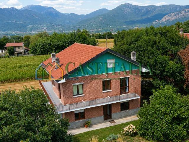 Villa Indipendente in vendita a Ferriera, Piemonte