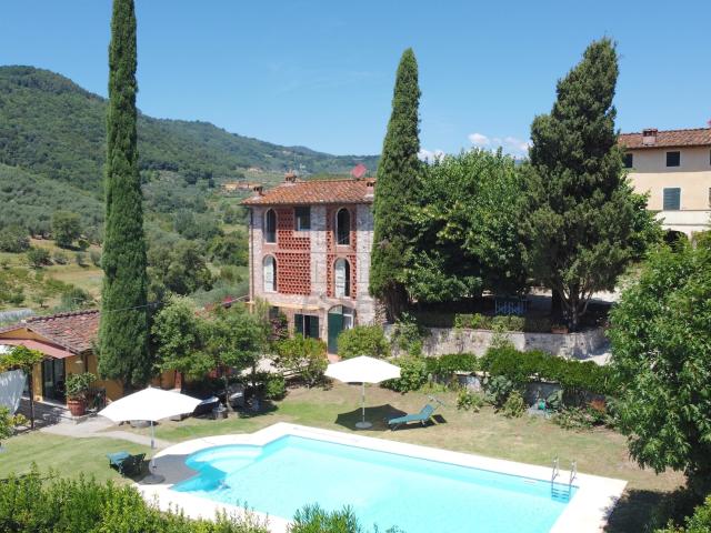 Villa Indipendente in vendita a Mammoli, Bagni Di Lucca Ponte