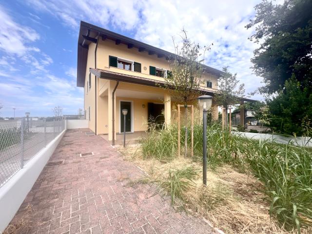 Villa Indipendente in vendita a Unione dei comuni Valle del Savio, Cesenà