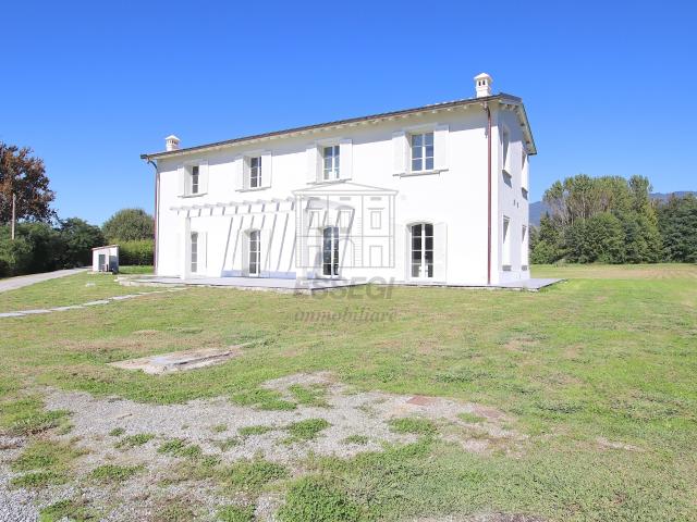 Villa Indipendente in vendita a Zone, Capannori