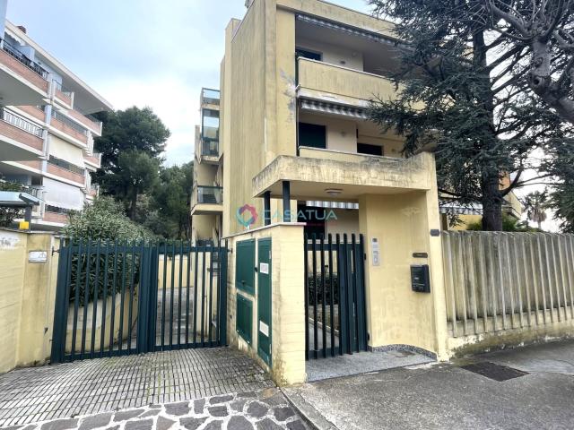 Villa Indipendente in vendita a Roseto Degli Abruzzi, Abruzzo