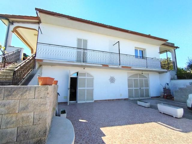 Villa Indipendente in vendita a Roma Capitale, Lazio