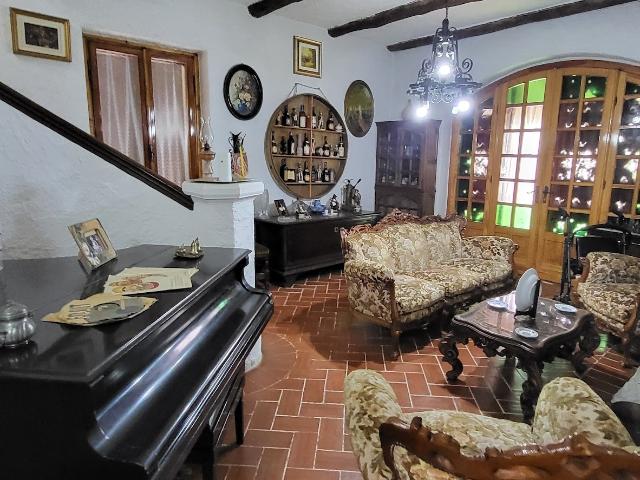 Villa Indipendente in vendita a Piemonte, Vercelli