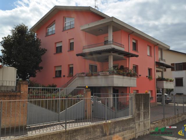 Villa Indipendente in vendita a Collecchio, Reggio Emilia
