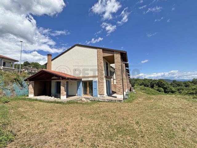 Villa Indipendente in vendita a Trissino, Veneto