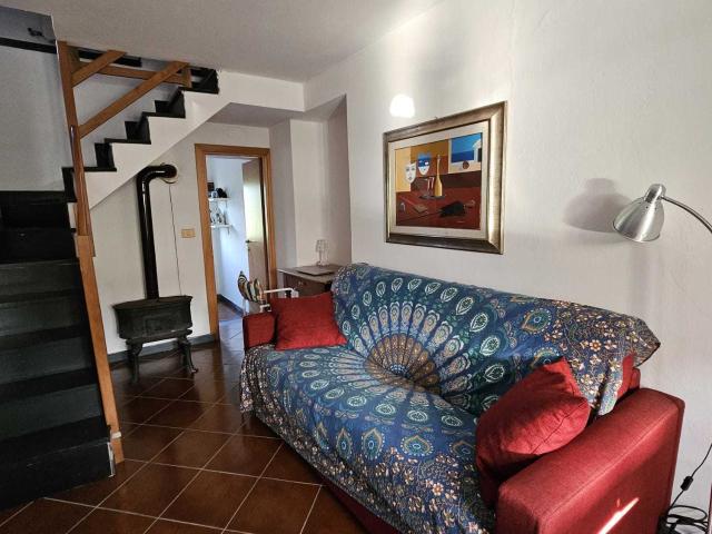 Villa Indipendente in vendita a Varese Ligure, Liguria