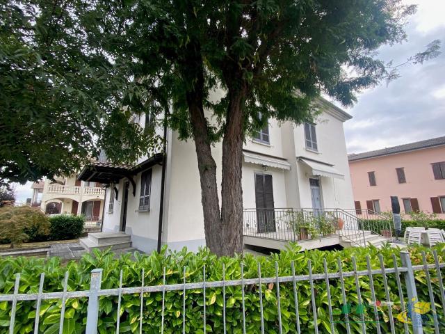 Villa Indipendente in vendita a Cantone, Noceto
