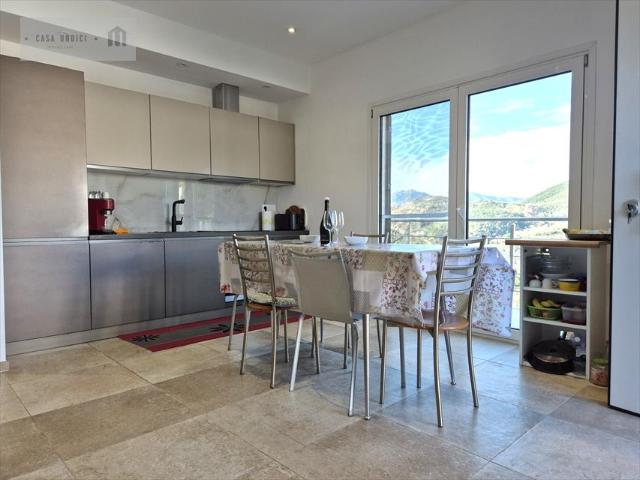 Villa Indipendente in vendita a Pietra Ligure, Liguria