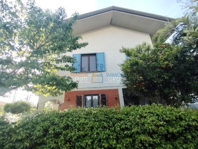 Villa Indipendente in vendita a Cinque Vie, Marina Di Massa