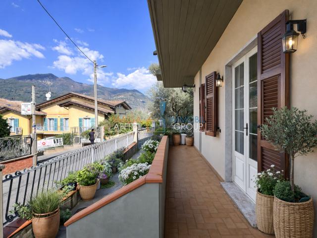 Villa Indipendente in vendita a Marina Di Massa, Toscana
