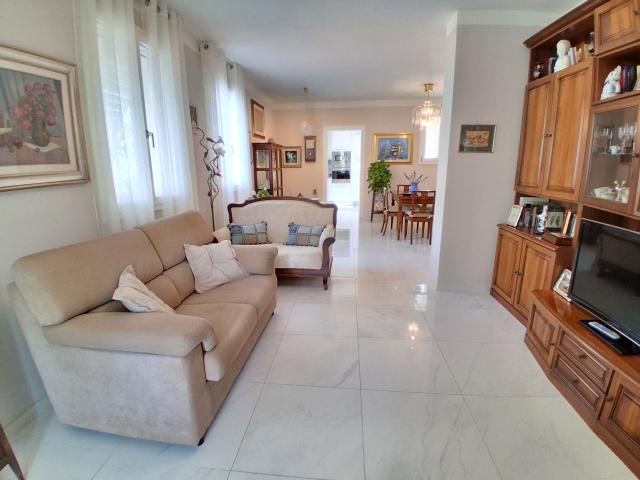 Villa Indipendente in vendita a Bagni Di Lucca Ponte, Toscana