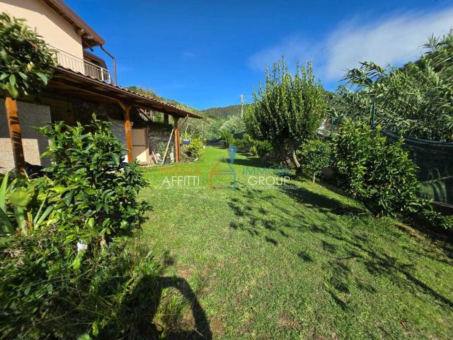 Villa Indipendente in vendita a Castagnara, Marina Di Massa