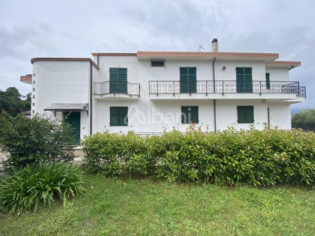 Villa Indipendente in vendita a Termo, La Spezia