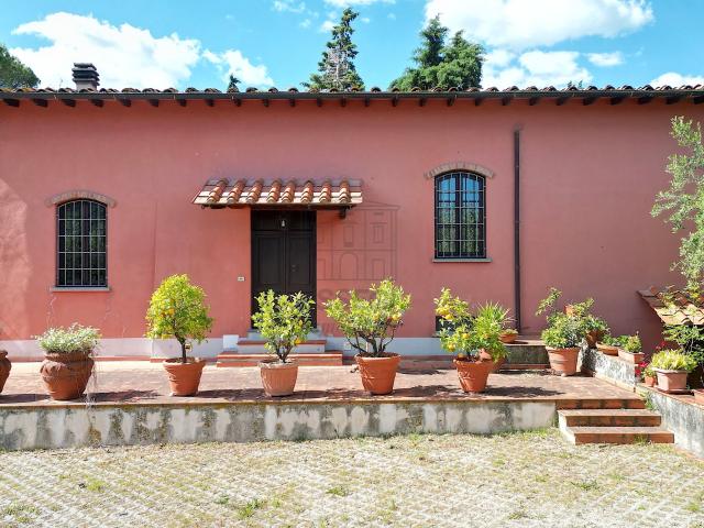 Villa Indipendente in vendita a Sesto di Moriano, Bagni Di Lucca Ponte