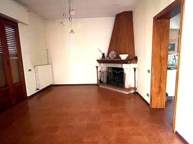 Villa Indipendente in vendita a Santa Maria a Colle, Bagni Di Lucca Ponte