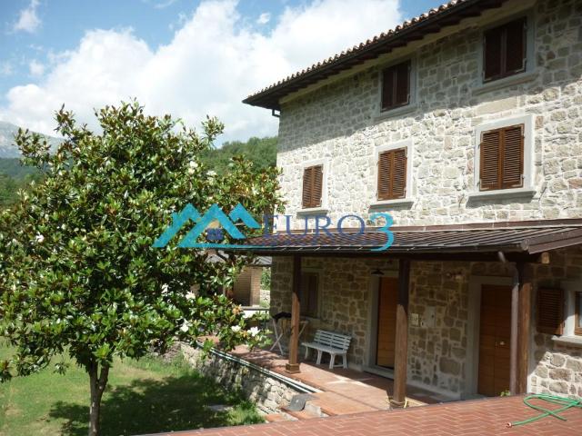 Villa Indipendente in vendita a Marche, Ascoli Piceno