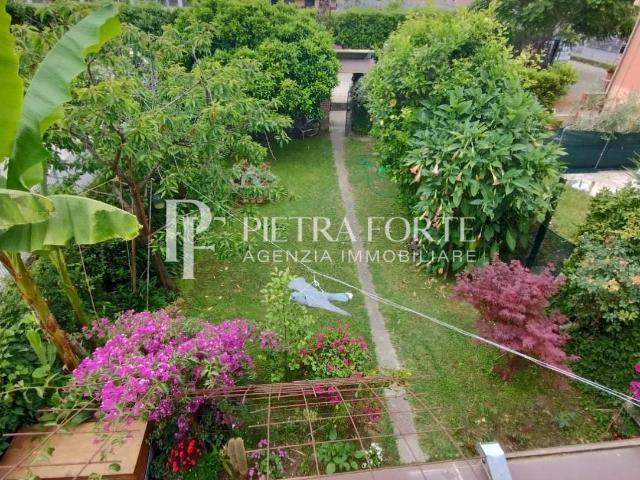 Villa Indipendente in vendita a Tonfano, Toscana