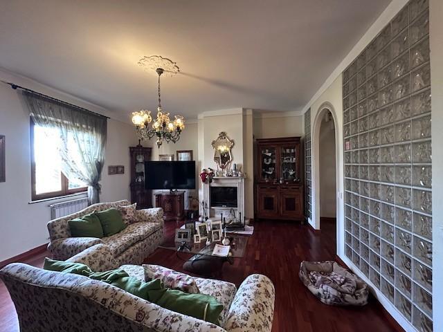 Villa Indipendente in vendita a Nicosia-Rezzano, Calci