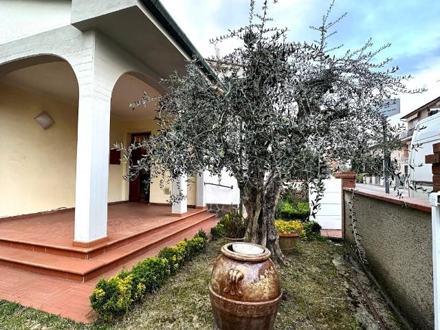 Villa Indipendente in vendita a Val di Cava, Ponsacco