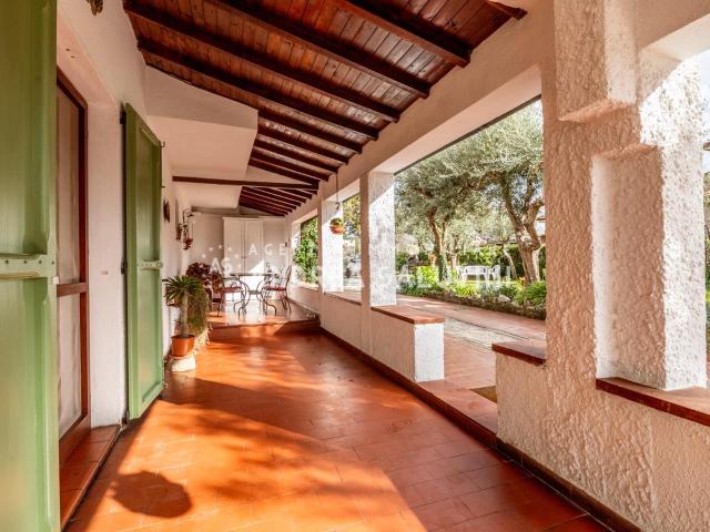 Villa Indipendente in vendita a Via del Pino, Pontedera