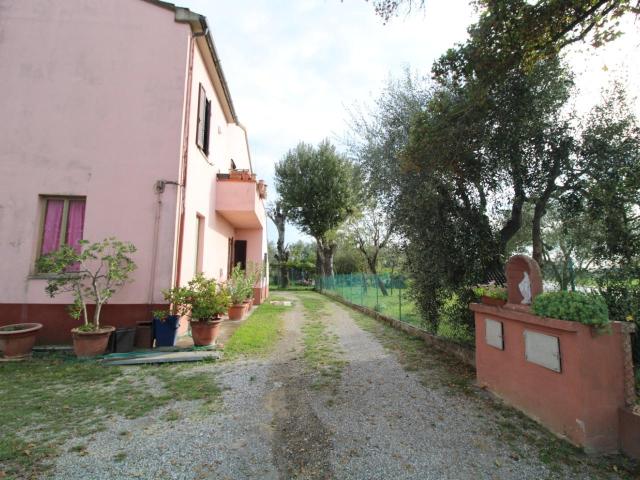 Villa Indipendente in vendita a Santa Lucia, Pontedera