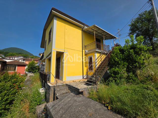 Villa Indipendente in vendita a Tramonti, Riccò Del Golfo