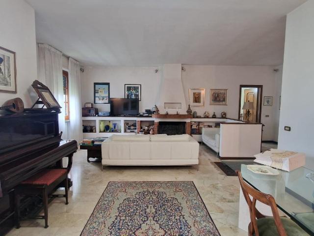Villa Indipendente in vendita a San Lazzaro, Sarzana