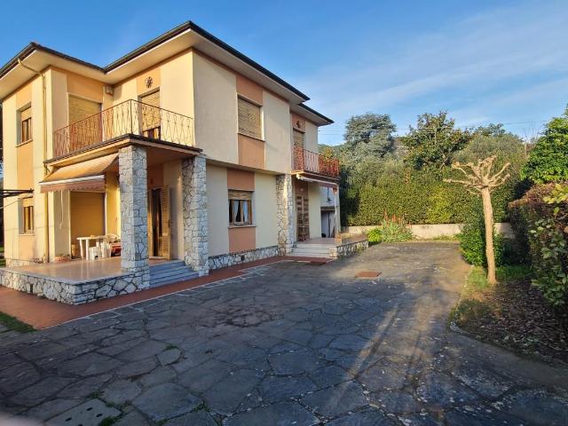 Villa Indipendente in vendita a Ripa, Seravezza