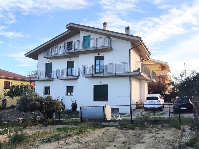 Villa Indipendente in vendita a Silvi, Abruzzo
