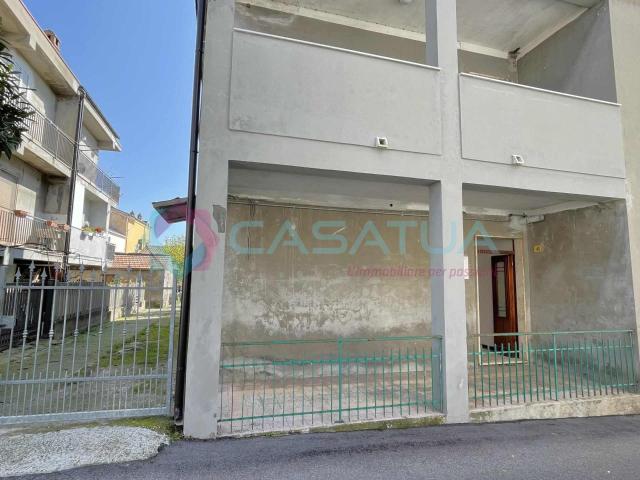 Villa Indipendente in vendita a Silvi, Abruzzo