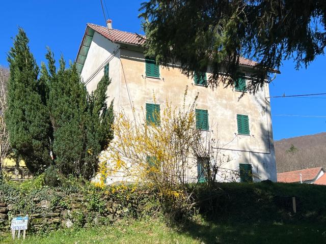 Villa Indipendente in vendita a Urbe, Liguria
