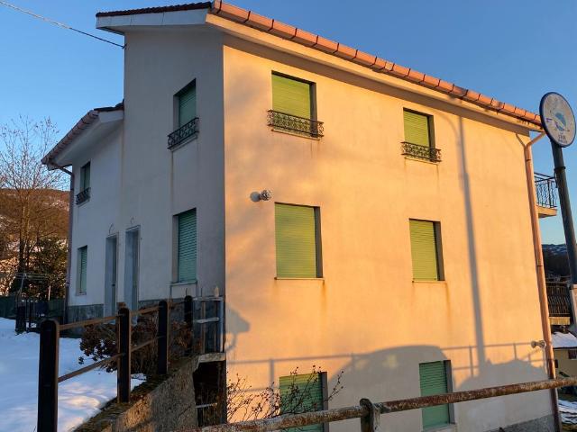 Villa Indipendente in vendita a Urbe, Liguria