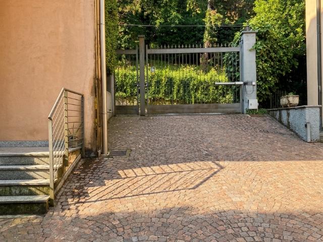 Villa Indipendente in vendita a San Martino, Como