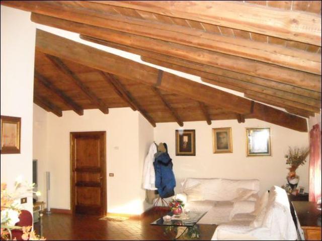 Villa Indipendente in vendita a Grotta Parlanti, Montevettolini