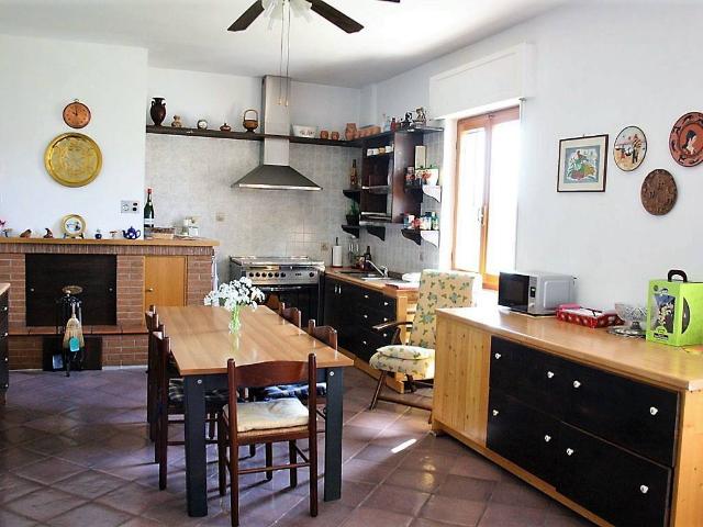 Villa Indipendente in vendita a Marche, Ascoli Piceno