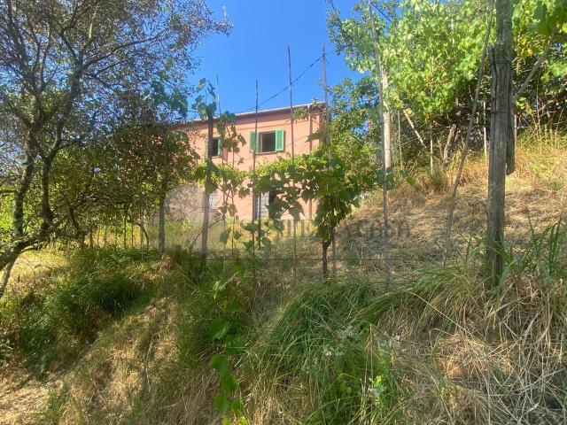 Villa Indipendente in vendita a Follo, La Spezia