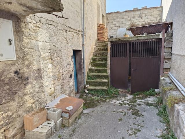 Villa Indipendente in vendita a Isernia, Molise