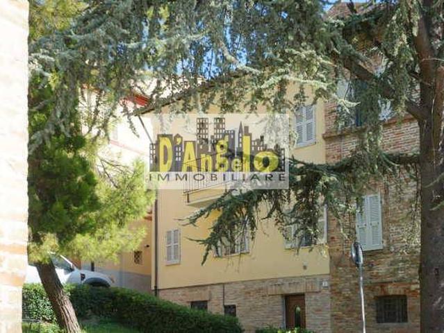 Villa Indipendente in vendita a Marche, Ascoli Piceno