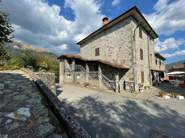 Villa Indipendente in vendita a Unione dei comuni Media Valle del Serchio, San Gemignano
