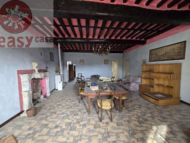 Villa Indipendente in vendita a Vado, Camaiore