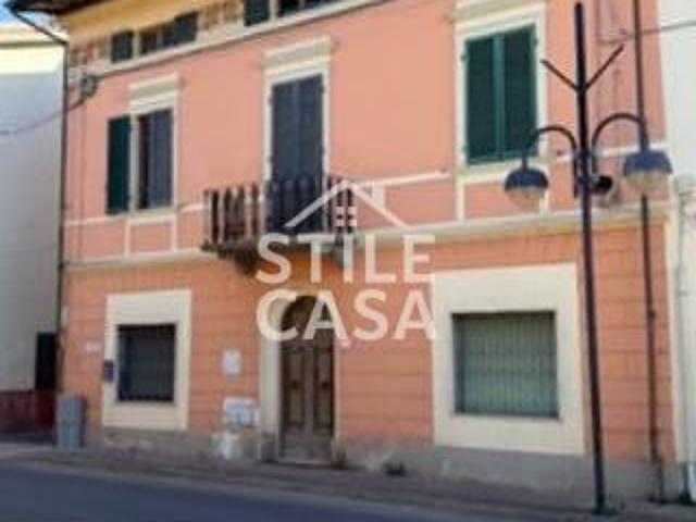 Villa Indipendente in vendita a Orentano, Castelfranco di Sotto
