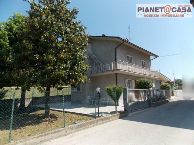 Villa Indipendente in vendita a Marche, Ascoli Piceno