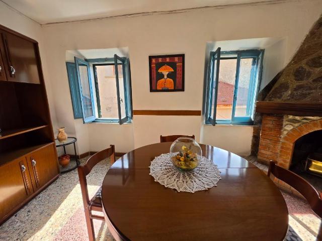 Villa Indipendente in vendita a Unione di comuni Montana Lunigiana, Fosdinovo