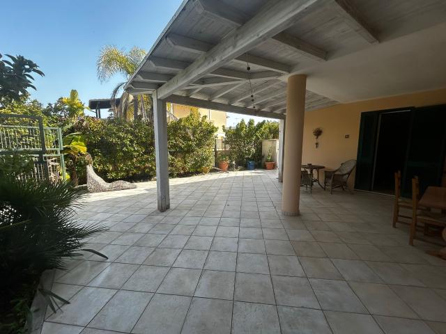 Villa Indipendente in vendita a Puglia, Lecce