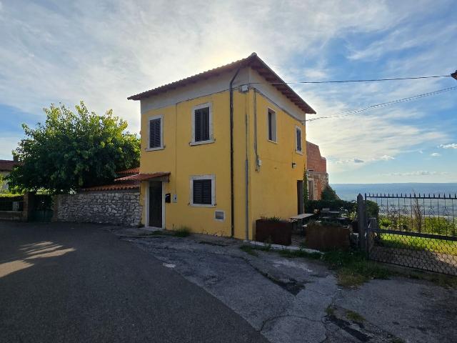 Villa Indipendente in vendita a Guardea, Umbria