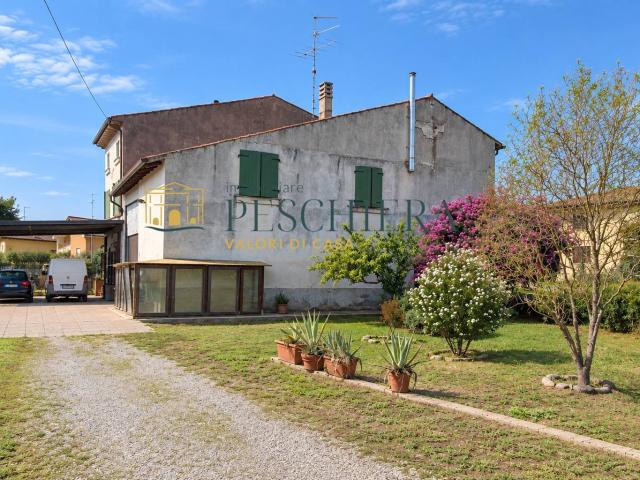 Villa Indipendente in vendita a Campagnola, Valeggio sul Mincio